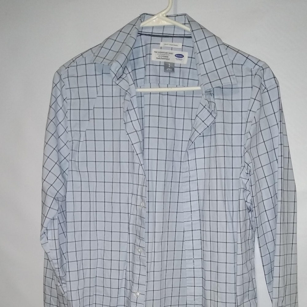 SOLD.....Old Navy Men's long sleeve shirt.